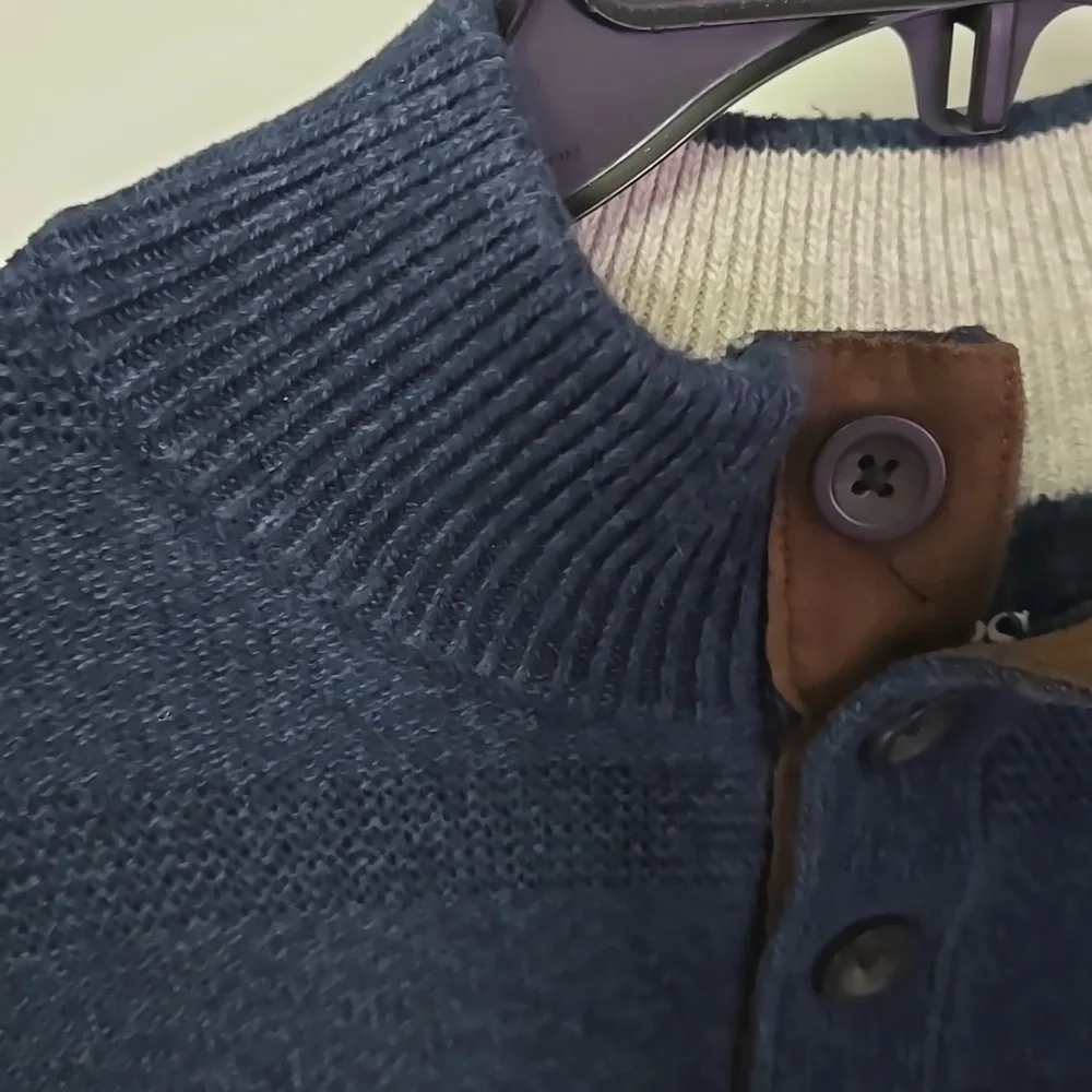 Chaps Navy Sweater - Picture 4 of 10